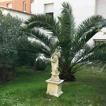 דירה Un Studio Au Milieu Dun Jardin Comme Une Maison